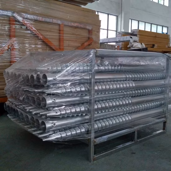 Thi công khoan móng cọc vít mạ kẽm nhúng nóng trên đồi dốc