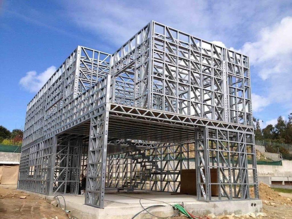 Hệ khung thép chịu lực G550 vững chãi trong mọi điều kiện thời tiết